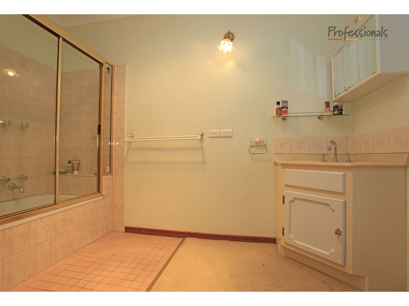 19 Nordsvan  Drive, Wodonga VIC 3690