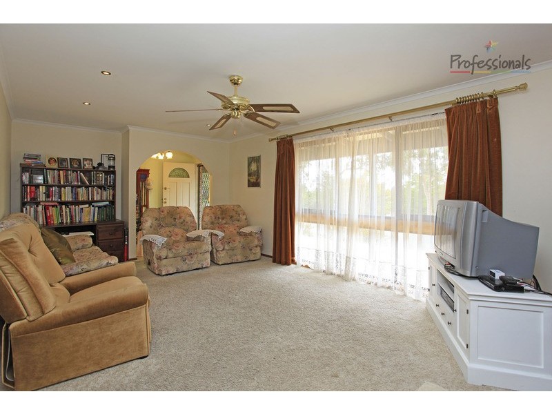 19 Nordsvan  Drive, Wodonga VIC 3690