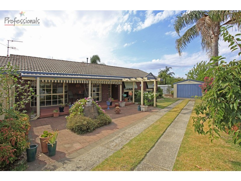 381 Sandrina Drive, Lavington NSW 2641