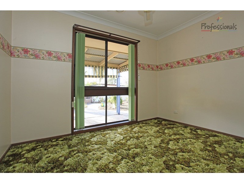 381 Sandrina Drive, Lavington NSW 2641