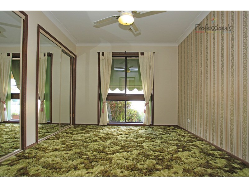 381 Sandrina Drive, Lavington NSW 2641