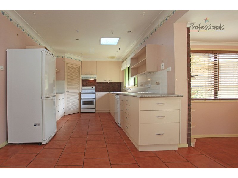 381 Sandrina Drive, Lavington NSW 2641