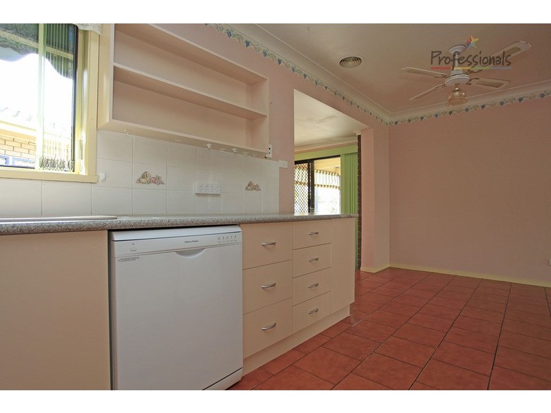 381 Sandrina Drive, Lavington NSW 2641