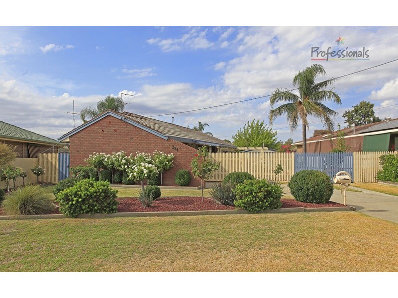 381 Sandrina Drive, Lavington NSW 2641