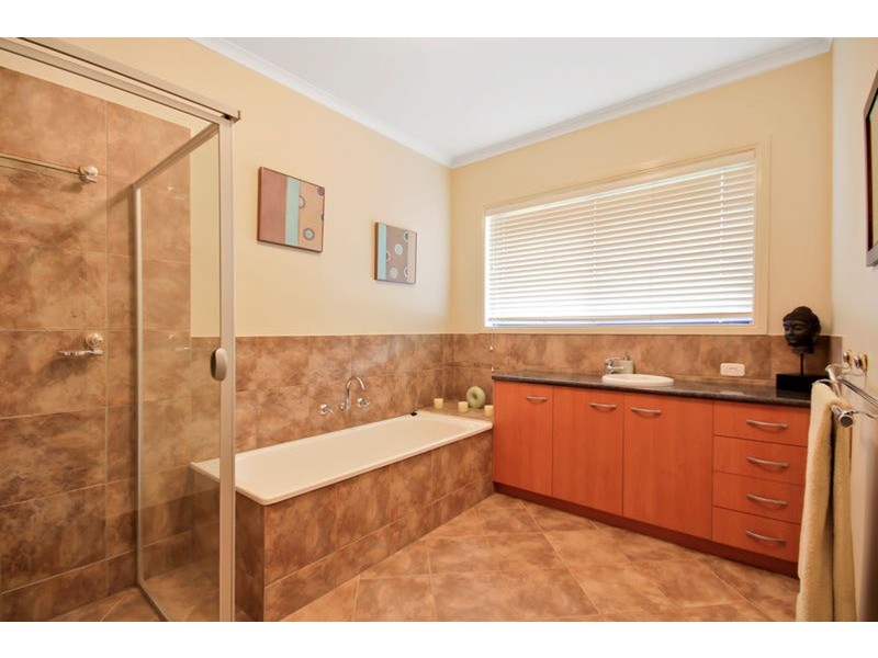 43 Sanctuary Boulevard, Wodonga VIC 3690