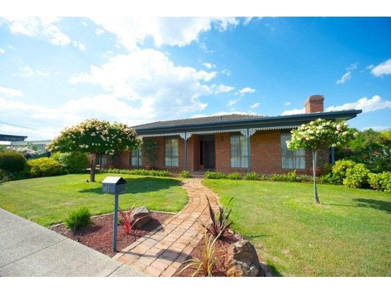 24 Magnolia Crescent, Wodonga VIC 3690