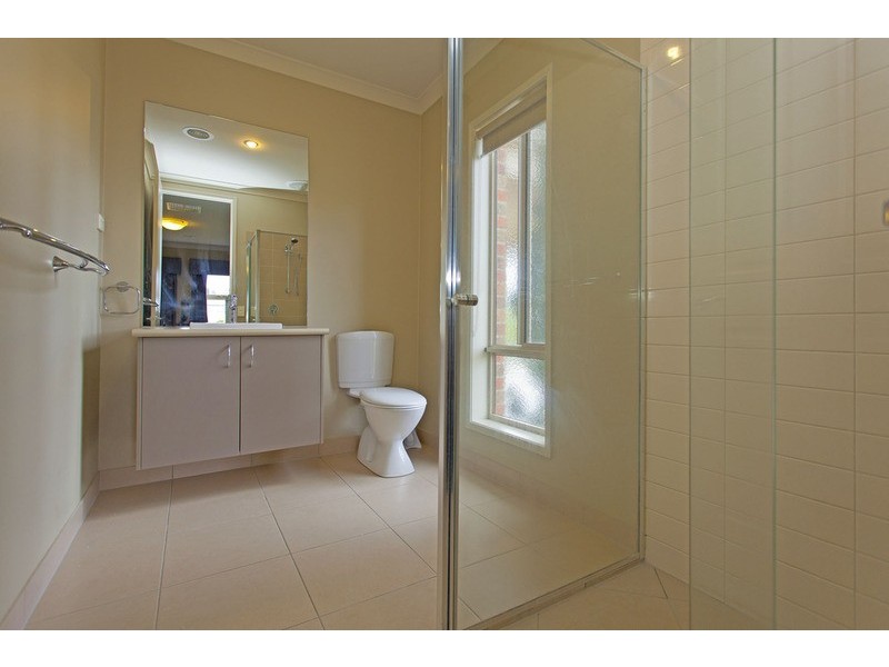 2 Tee Court, Wodonga VIC 3690