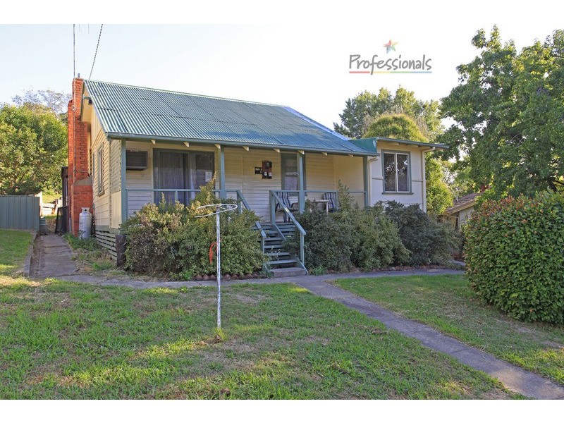 13 Matonga Street, Tallangatta VIC 3700