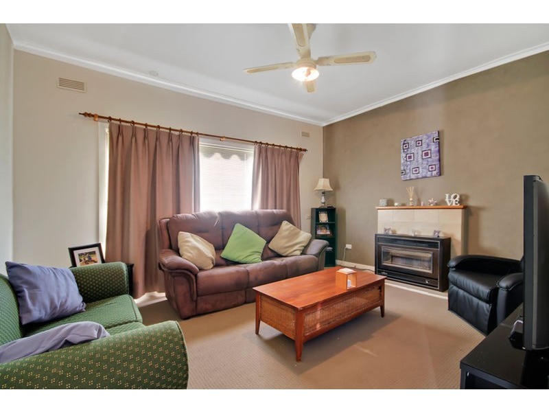 4 Glenairne Street, Wodonga VIC 3690