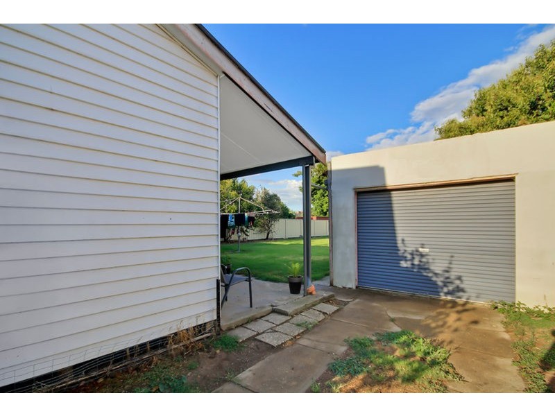 4 Glenairne Street, Wodonga VIC 3690