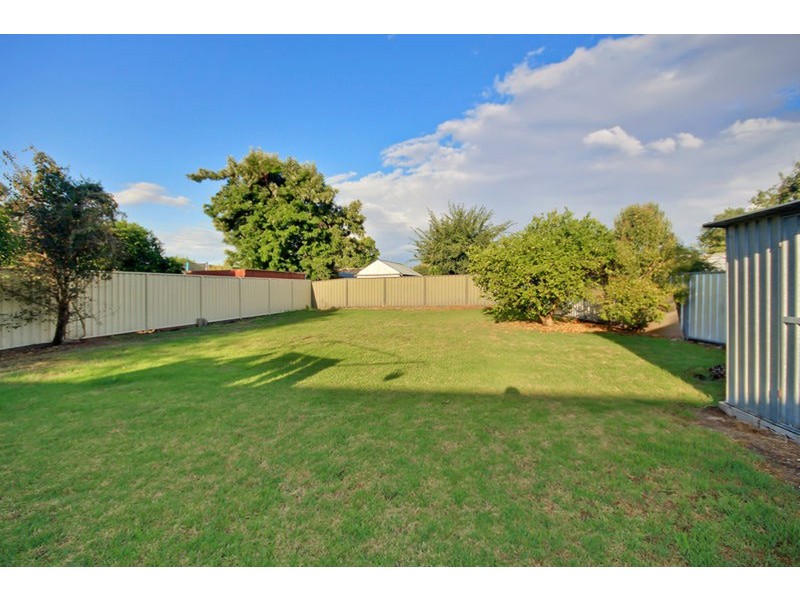 4 Glenairne Street, Wodonga VIC 3690