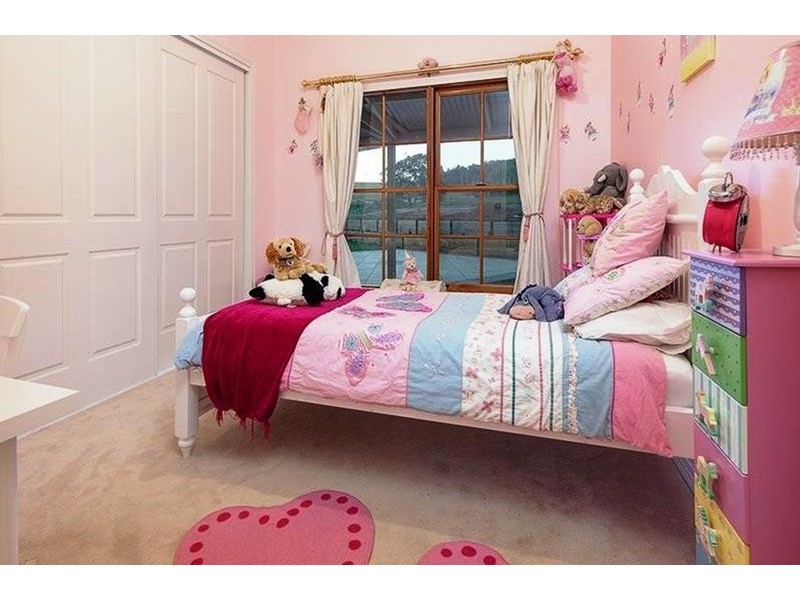 24 Manor Place, Yackandandah VIC 3749