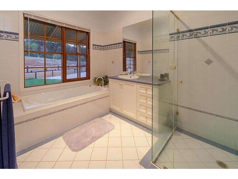 24 Manor Place, Yackandandah VIC 3749