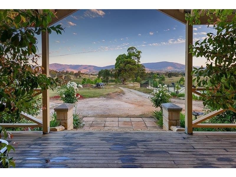 24 Manor Place, Yackandandah VIC 3749
