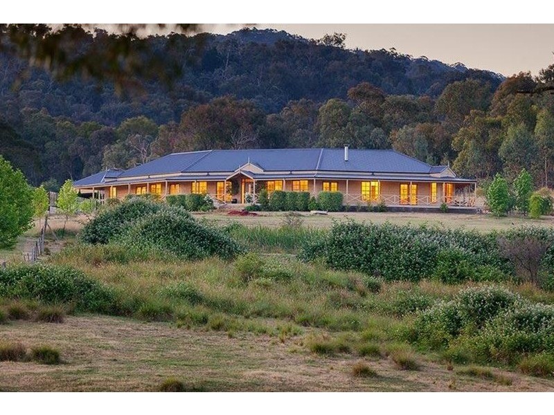 24 Manor Place, Yackandandah VIC 3749