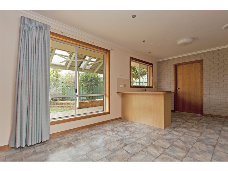 1/4 Holt Place, West Wodonga VIC 3690