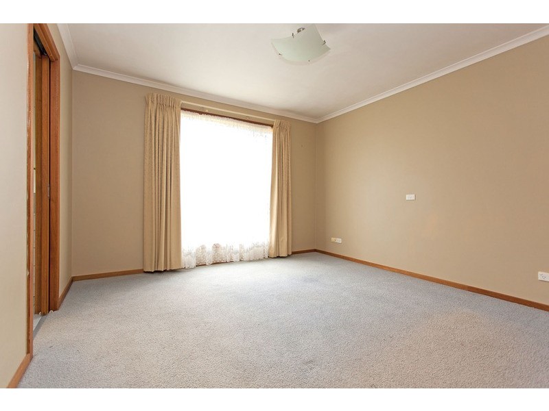 1/4 Holt Place, West Wodonga VIC 3690