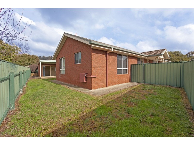 1/4 Holt Place, West Wodonga VIC 3690