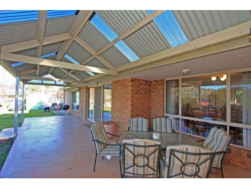 4 Canary Court, Wodonga VIC 3690
