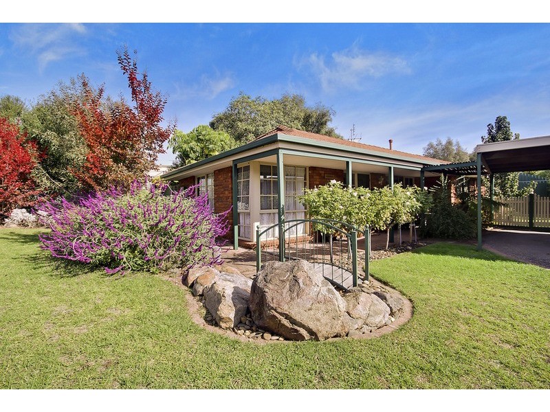 28 McMahon Place, Wodonga VIC 3690
