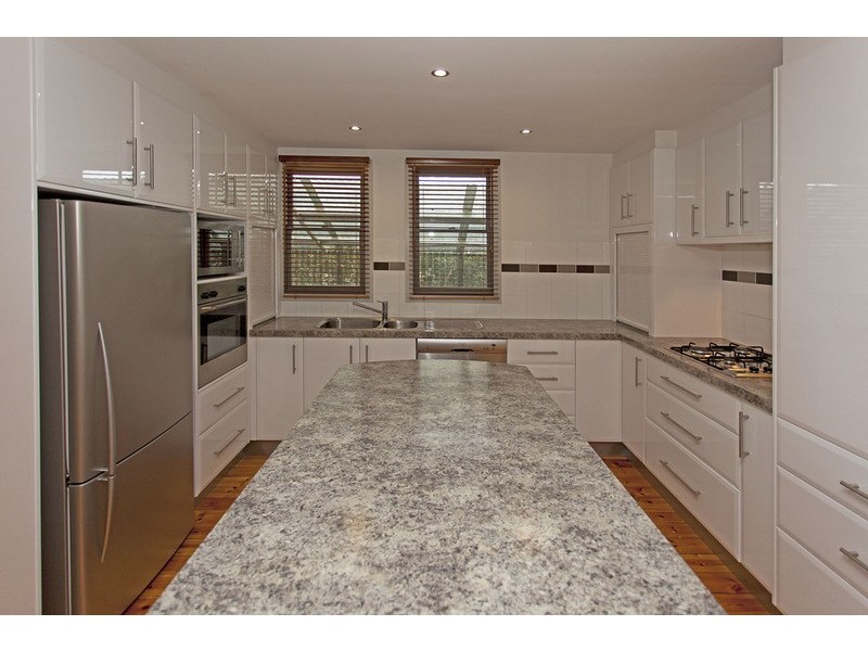 15 Mullins  Road, Killara VIC 3691