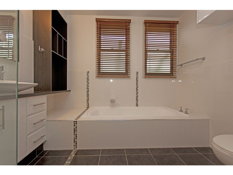 15 Mullins  Road, Killara VIC 3691