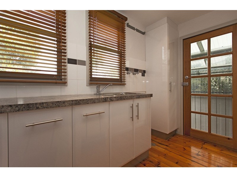 15 Mullins  Road, Killara VIC 3691