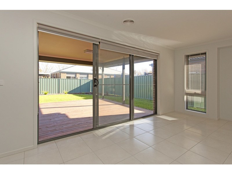 17 Inwood  Close, Wodonga VIC 3690