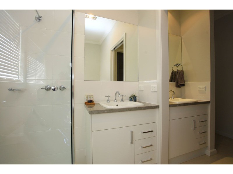 44 Bremer  Avenue, Leneva VIC 3691