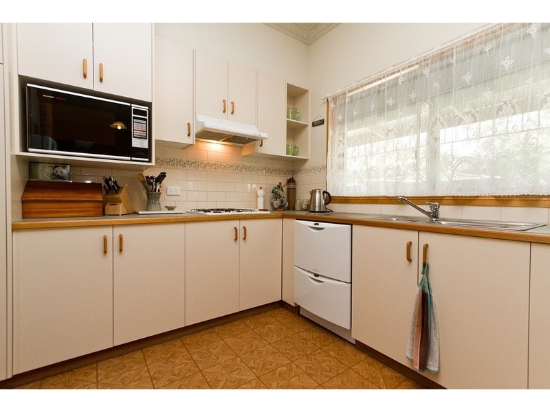 150 De Kerrilleau Drive, Wodonga VIC 3690