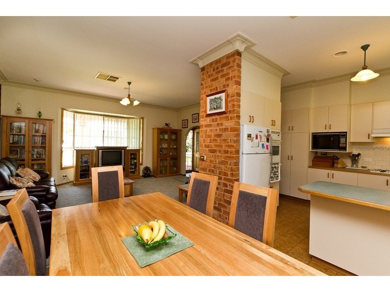 150 De Kerrilleau Drive, Wodonga VIC 3690