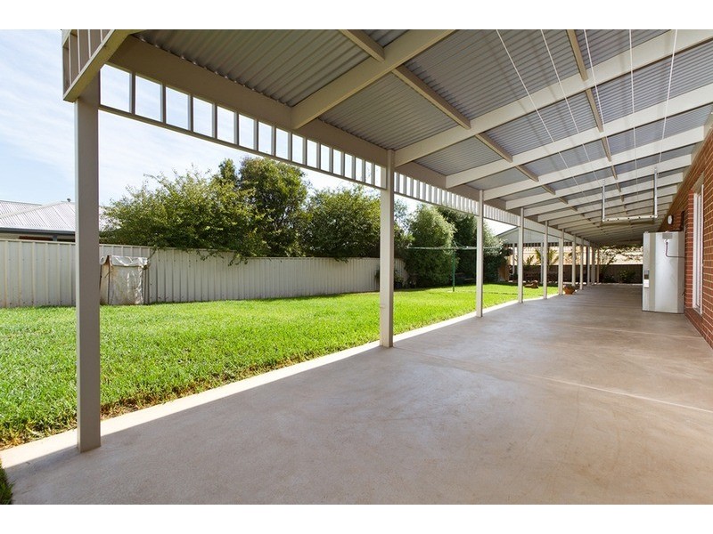 150 De Kerrilleau Drive, Wodonga VIC 3690