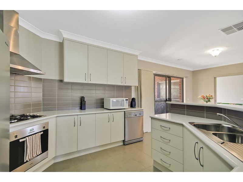 2 Innisbrook Avenue, Wodonga VIC 3690