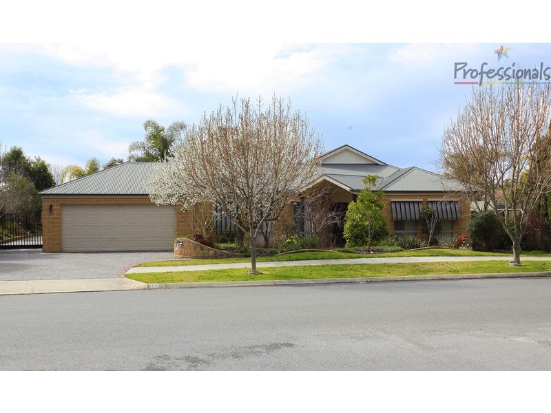 110 Mountford Crescent, East Albury NSW 2640