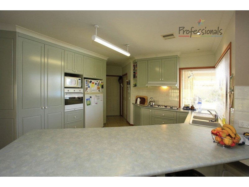 110 Mountford Crescent, East Albury NSW 2640