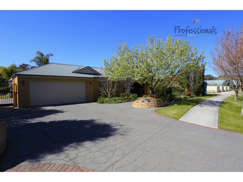 110 Mountford Crescent, East Albury NSW 2640