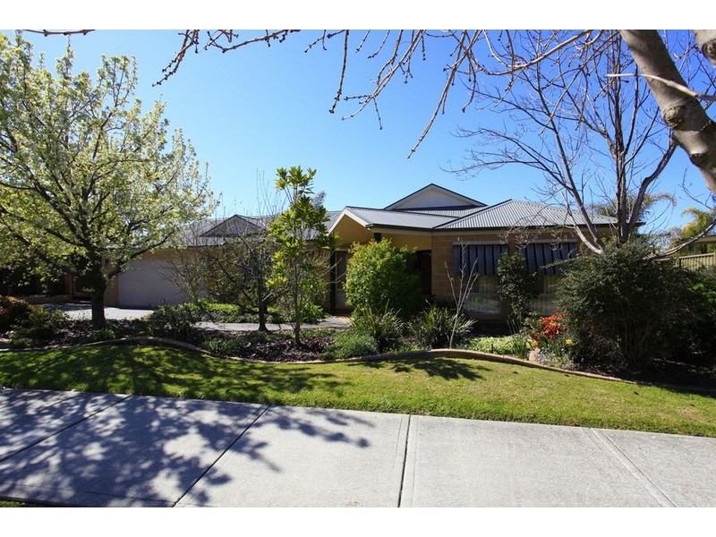 110 Mountford Crescent, East Albury NSW 2640