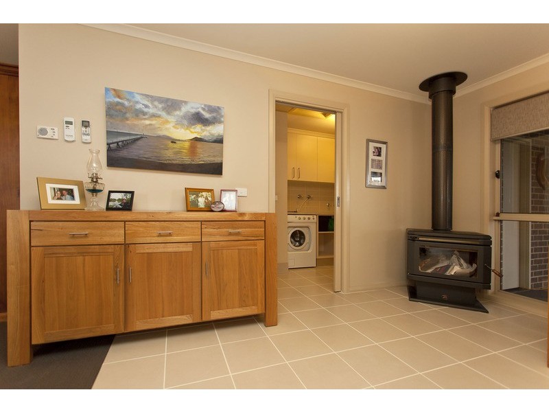 8 Benjamin Boulevard, Tangambalanga VIC 3691