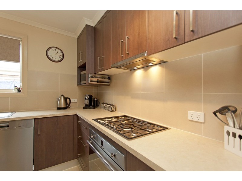 8 Benjamin Boulevard, Tangambalanga VIC 3691