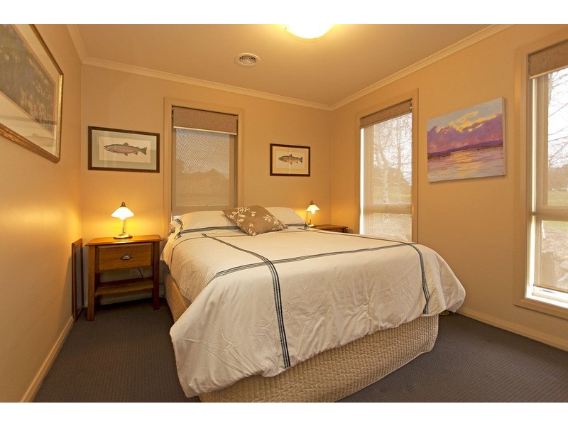 8 Benjamin Boulevard, Tangambalanga VIC 3691