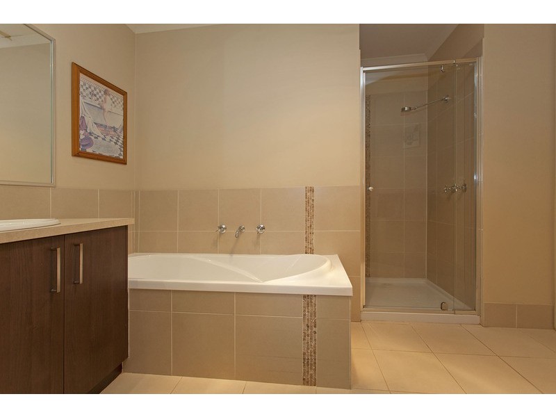 8 Benjamin Boulevard, Tangambalanga VIC 3691