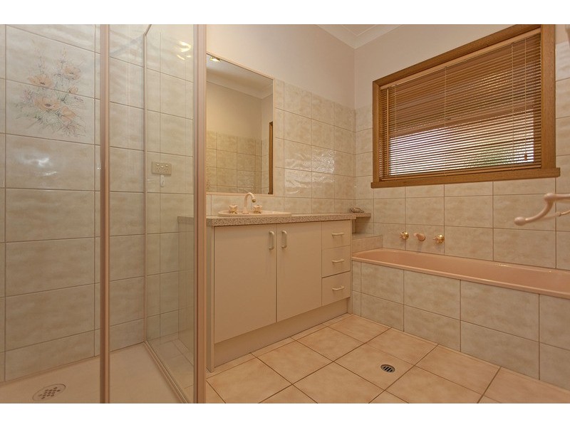 2 Glen Avon Terrace, Wodonga VIC 3690