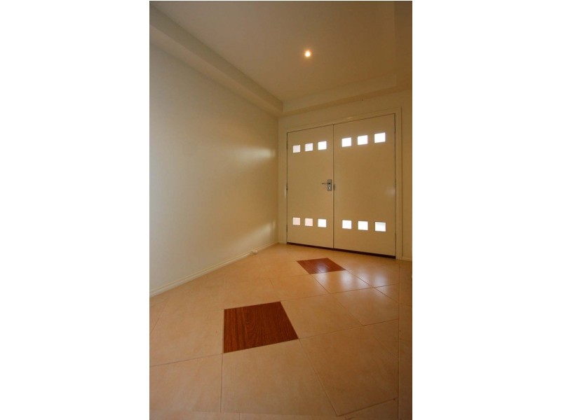 100 Yarralumla  Drive, Wodonga VIC 3690