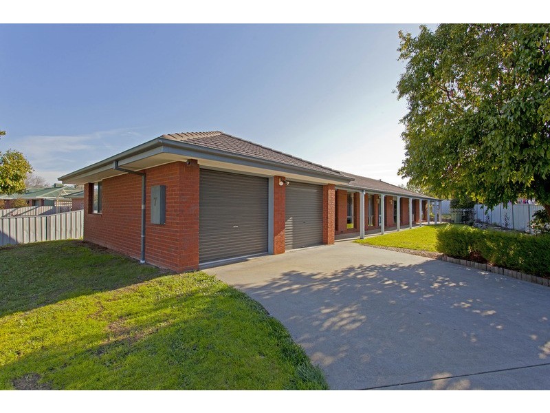 7 Dundee Drive, Wodonga VIC 3690