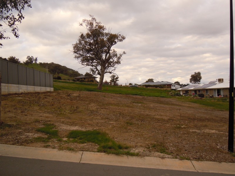 4 Cardamine Road, Bandiana VIC 3694