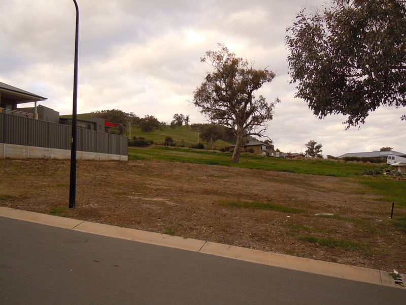 4 Cardamine Road, Bandiana VIC 3694