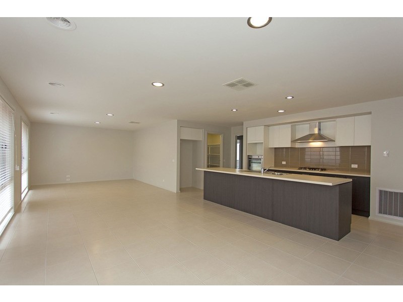 1 McSwiney Court, Leneva VIC 3691