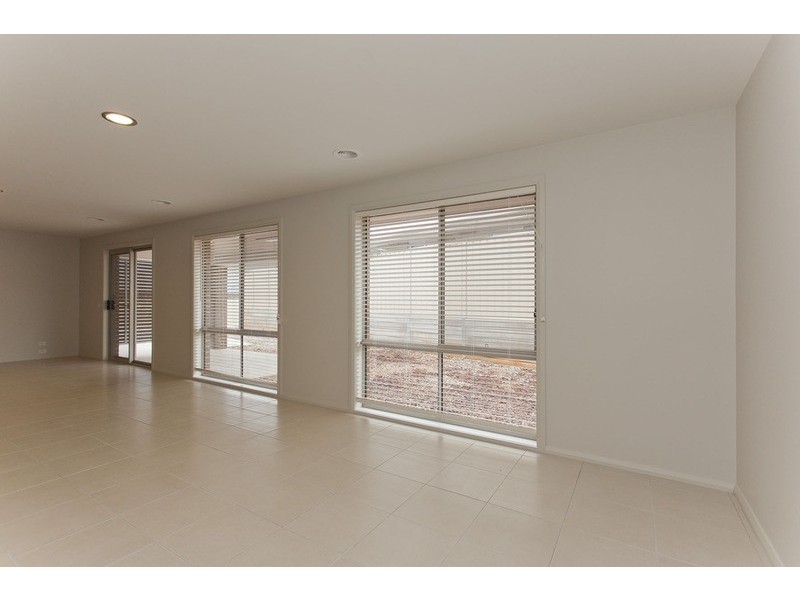 1 McSwiney Court, Leneva VIC 3691