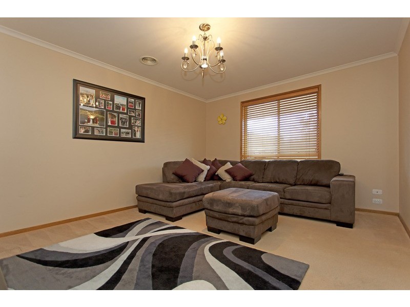 16 Jessica Court, Tangambalanga VIC 3691