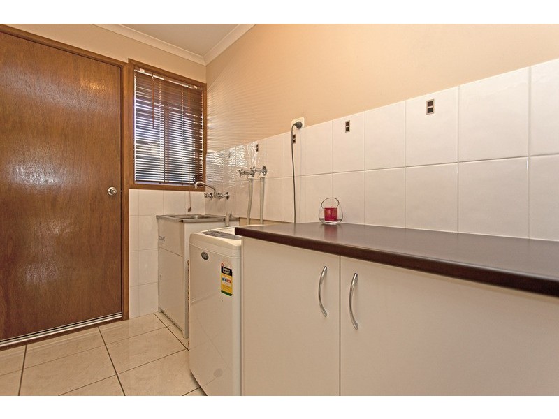 16 Jessica Court, Tangambalanga VIC 3691